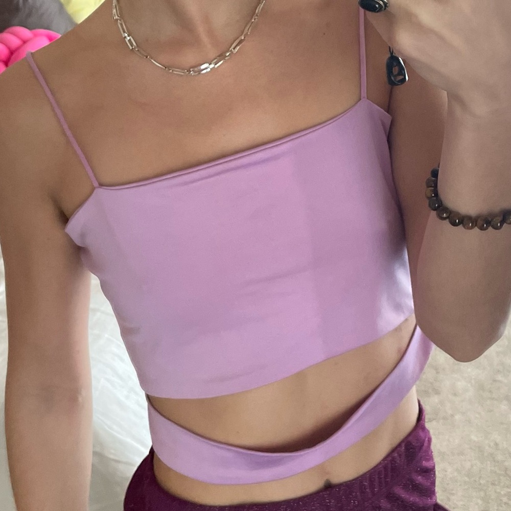LIGHT PINK CUTOUT TANK TOP